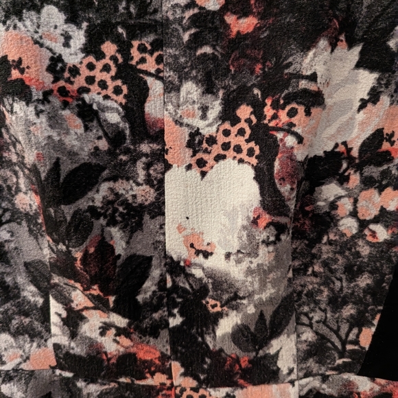 Club Monaco Short Sleeve Floral Dress - Picture 2 of 4